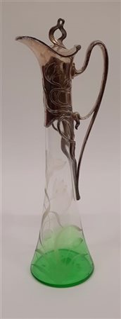 Brocca Art Nouveau in vetro trasparente incolore e verdino, decori floreali inc