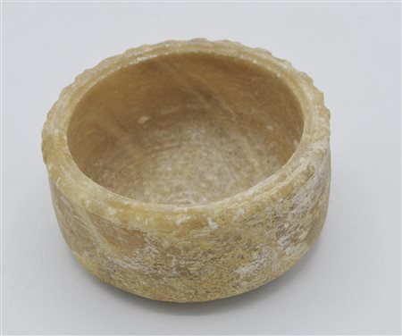 COPPA DATAZIONE: I millennio a. C. MATERIA E TECNICA: alabastro scolpito e...