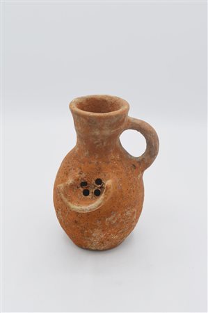 VASO FILTRO DA BIRRA DATAZIONE: VIII-II sec. a. C. MATERIA E TECNICA: argilla...