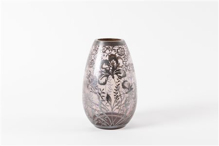 Vaso in vetro decorato con foglia d'argento a motivi floreali