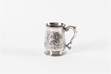 Tankard in argento sbalzato, Inghilterra secolo XVIII