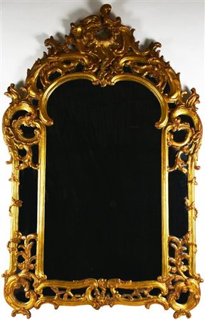 CAMINIERA in legno scolpito e dorato in stile Luigi XV cm 175x110 Lievi difetti