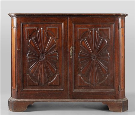 Mezzo armadio Luigi XIV in noce a due ante 