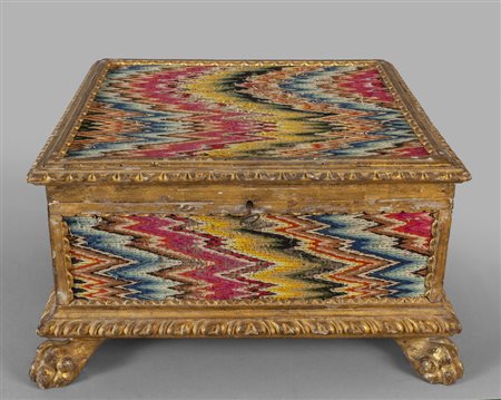 Scatola Luigi XIV in legno intagliato e dorato 