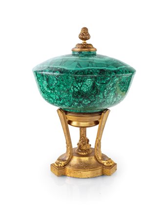 Grande coppa con coperchio in malachite e bronzo dorato, XIX secolo -...