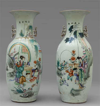 Coppia di vasi in porcellana di Cina, fine 