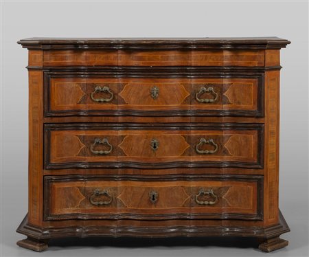 Canterano Luigi XIV a tre cassetti grandi e uno 