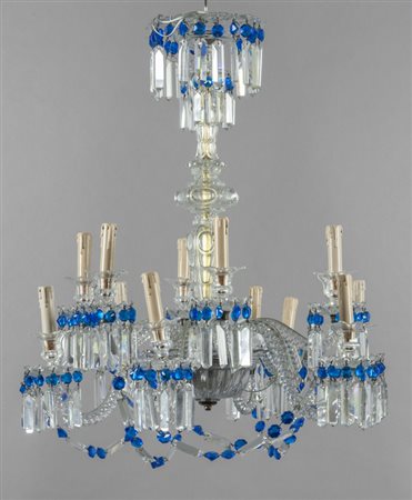 Lampadario a dodici luci in cristallo bianco e 