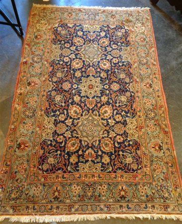 Tappeto Kirman decorato con stelle su fondo blu, 