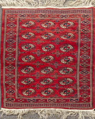 Tappeto Sumak turco a fondo rosso<br>cm. 124x174