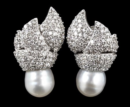 Orecchini con perla Australiana e diamanti