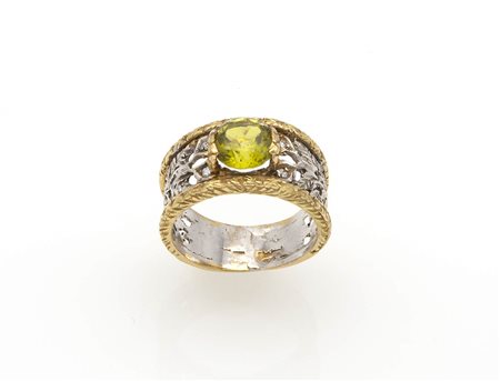 Anello con peridoto e diamanti 