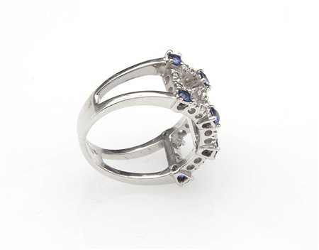 Anello vintage con zaffiri e diamanti