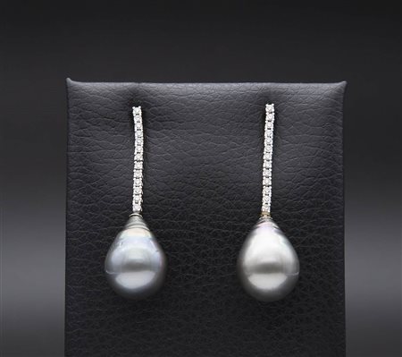 Orecchini pendenti con diamanti e perle Tahiti