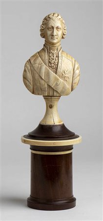 Scatola inglese in legno con scultura in avorio - Inghilterra, XIX secolo