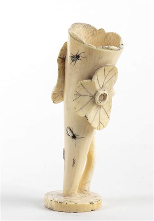 Vaso in avorio Shibayama - Giappone, Meiji, fine XIX secolo
