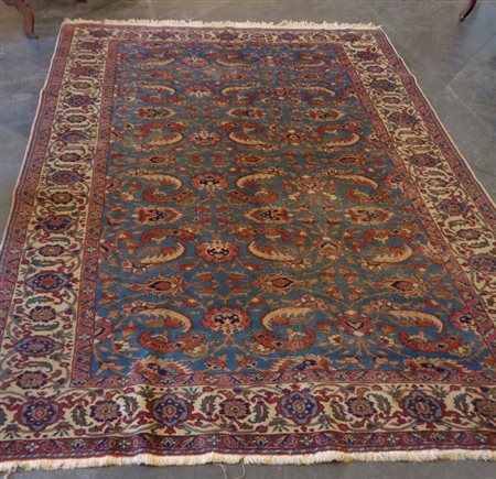 Grande tappeto a fondo blu<br>cm. 275x368