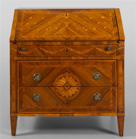 Ribalta Luigi XVI lastronata in legni vari, tre 