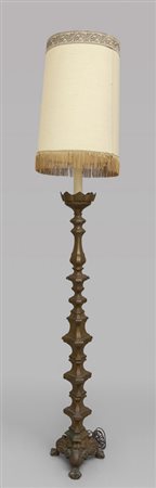 Candeliere in bronzo, sec.XIX<br>h.cm.85