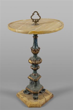 Tavolino da appoggio formato da candelabro in 