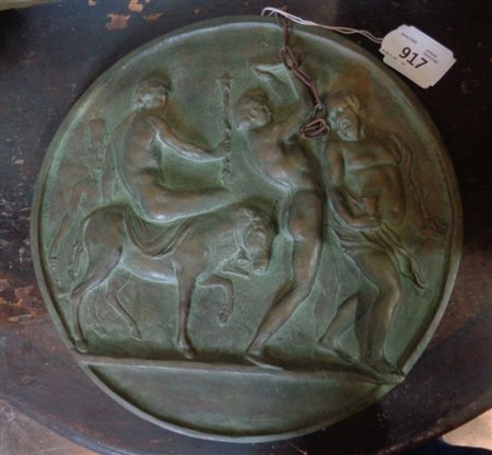 Placca in bronzo raffigurante scena classica, 