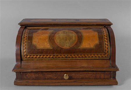 Calamaio in legno intarsiato in legni vari, lo 