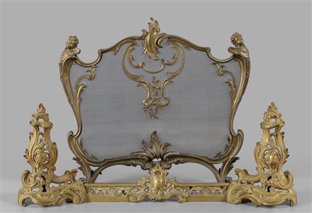 Set da camino in bronzo dorato composto da alari, 