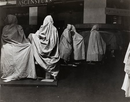 Robert Doisneau (1912-1994)  - Senza titolo (Manichini), years 1950