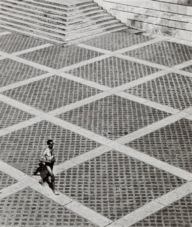 Lucien Hervè (1910-2007)  - Eiffel plage, Paris, 1948