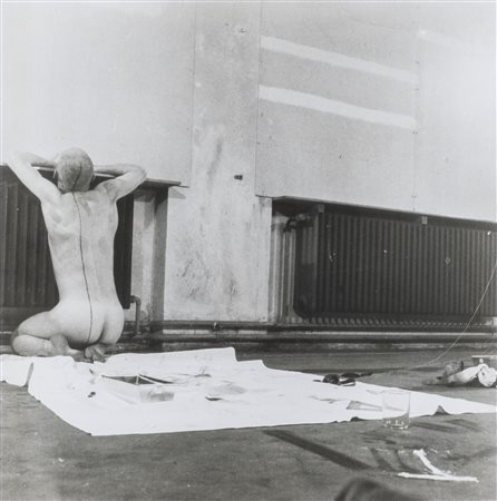 GÜNTER BRUS 
Koerperanalyse, Berlino, 1979