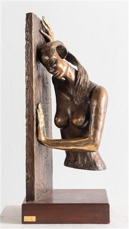LUCIO OLIVERI (Milano 1934) "Senza titolo". Scultura in bronzo e bronzo...