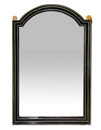 Specchiera in legno laccato nero e perfilato in ottone dorato di forma rettangolare con lato superiore ad arco.,Napoleon