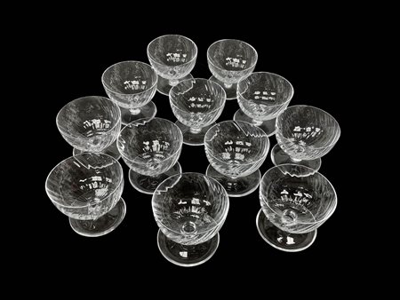 Servizio da macedonia composto da n. 12 coppette, Cristalleria de Hartzviller (Francia), anni '50. Realizzate a mano.