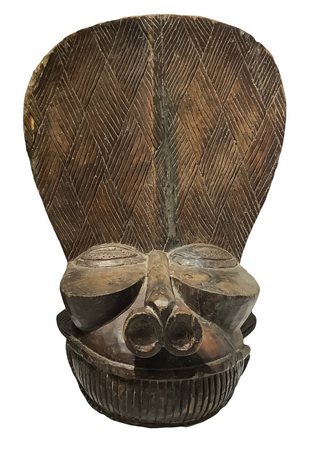 Bamileke Batcham, Maschera, Cameroon, inizi XX secolo. H cm 82. Larghezza cm 40.