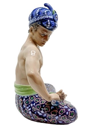 Copenaghen, statuetta in porcellana raffigurante Maraja. H cm 19x15