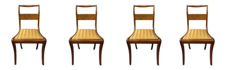 Quattro sedie, spalliera retta, piedi a sciabola. H cm 81. H seduta cm 41. Cm 45x35