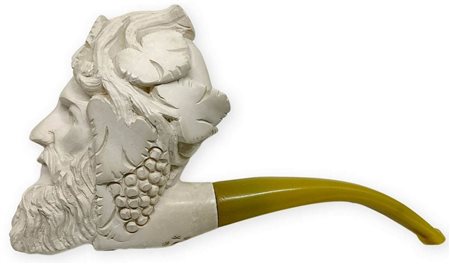 â€œ Barbaro Celtico â€œ - Vienna, Austria. Seconda metÃ  del â€˜900.
Pipa con fornello e cannello in schiuma, bocchino i