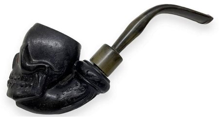 â€œ Teschio" di Gambier - Marsiglia, Francia. Prima metÃ  del 1900.
Pipa con fornello e cannello in argilla, bocchino in