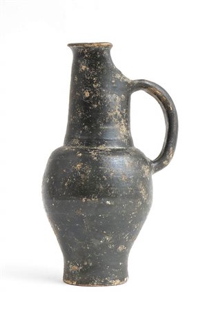 OINOCHOE A CARTOCCIO ETRUSCA A VERNICE NERA
Fine del IV - inizi III secolo a.C.