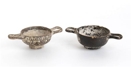 COPPIA DI KYLIKES A VERNICE NERA
Fine del IV - inizi III secolo a.C.