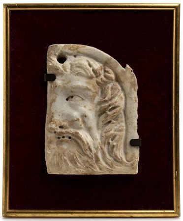 ANGOLARE DI SARCOFAGO IN MARMO
Fine II - inizi III secolo d.C.