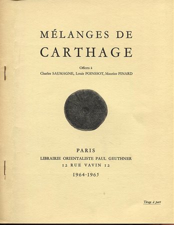 CHARLES R. P. –  Remarques sur une maxime religieuse; a propos d’un scarabee egyttien a Kyrenia ( Chypre). Paris, 1964\65. Pp. 11 – 20, ill. nel testo. Ril. Ed. Buono stato. 