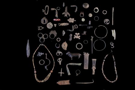 COLLEZIONE PICCOLI OGGETTI ANTICHI