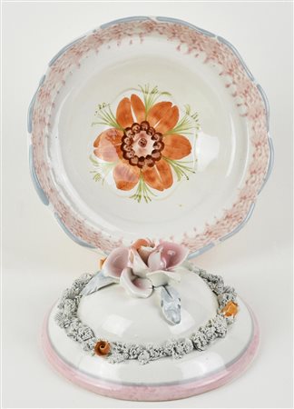 ALZATINA CON COPERCHIO in ceramica di Bassano decorata nei toni del rosa e...