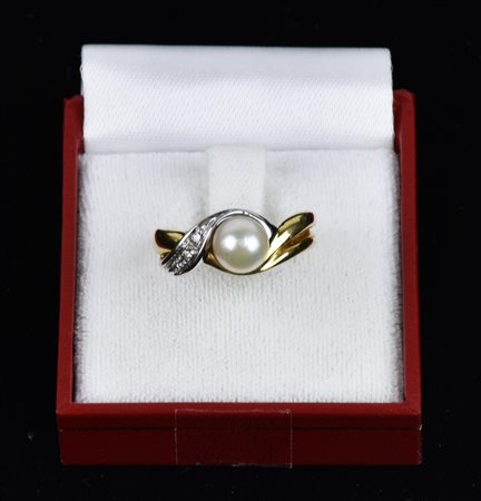 ANELLO IN ORO GIALLO E BIANCO con perla coltivata e piccoli brillanti mis 17...