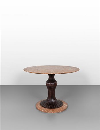 UN TAVOLO, anni '40 <br>Legno laccato, marmo 