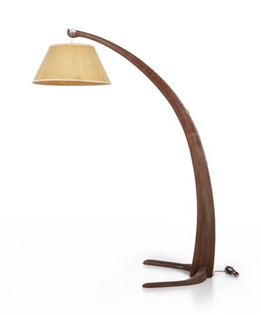 UNA LAMPADA DA TERRA, anni '40. <br>Legno di noce 