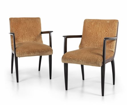 DUE POLTRONCINE, anni '50. <br>Legno laccato, 