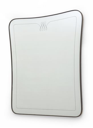 UNO SPECCHIO DA PARETE, anni '50. <br>Ottone, 