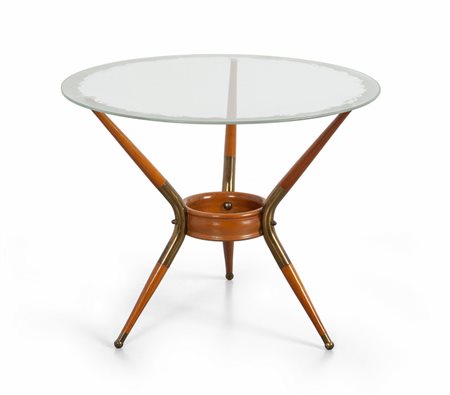 UN TAVOLINO, anni '50. <br>Legno di ciliegio 